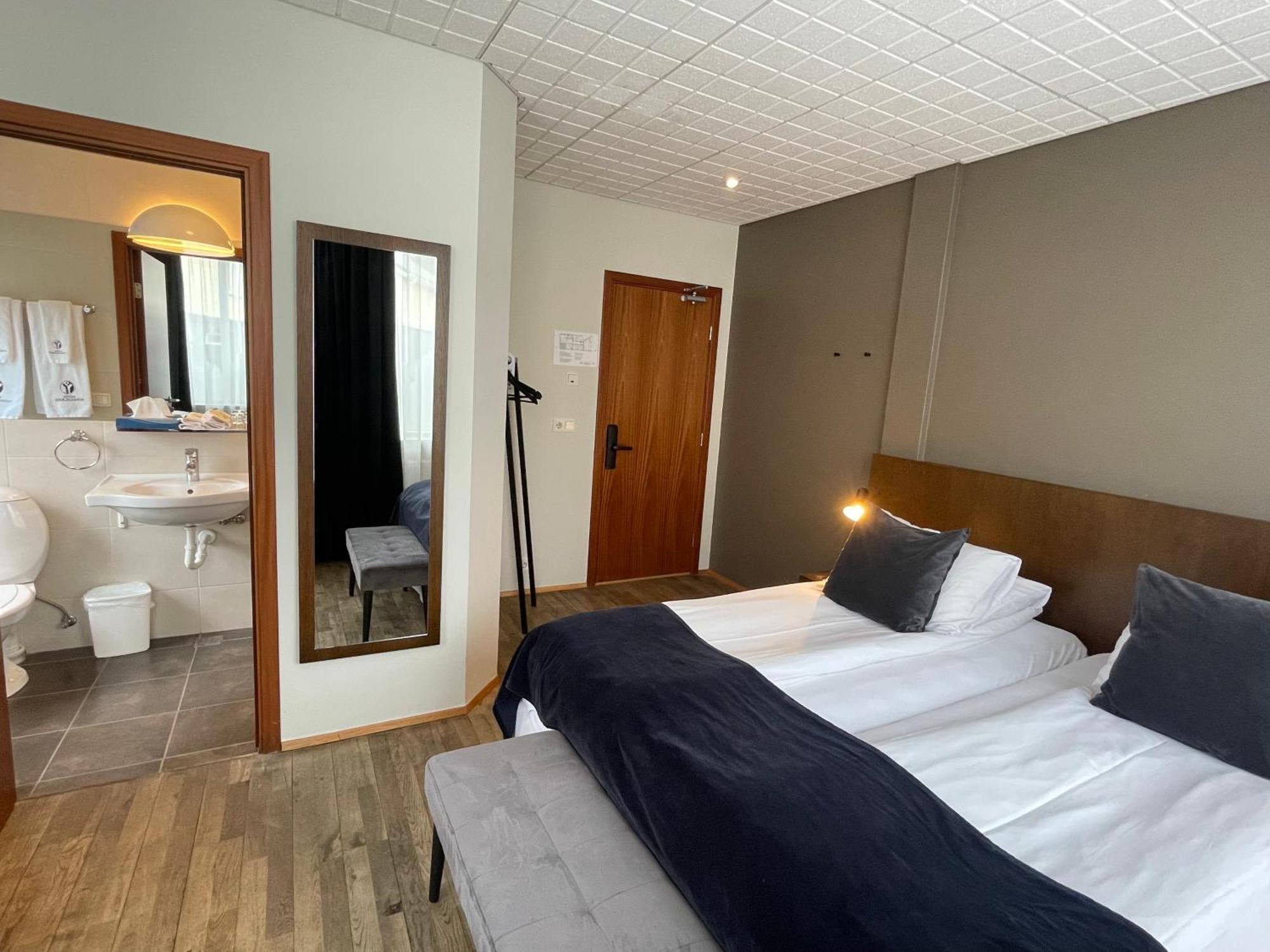 Hotel Northurland Akureyri Exteriör bild